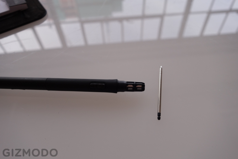 Illustration for article titled HP's Hybrid Pen-Stylus Is the Best Time I've Had Writing on a Tablet